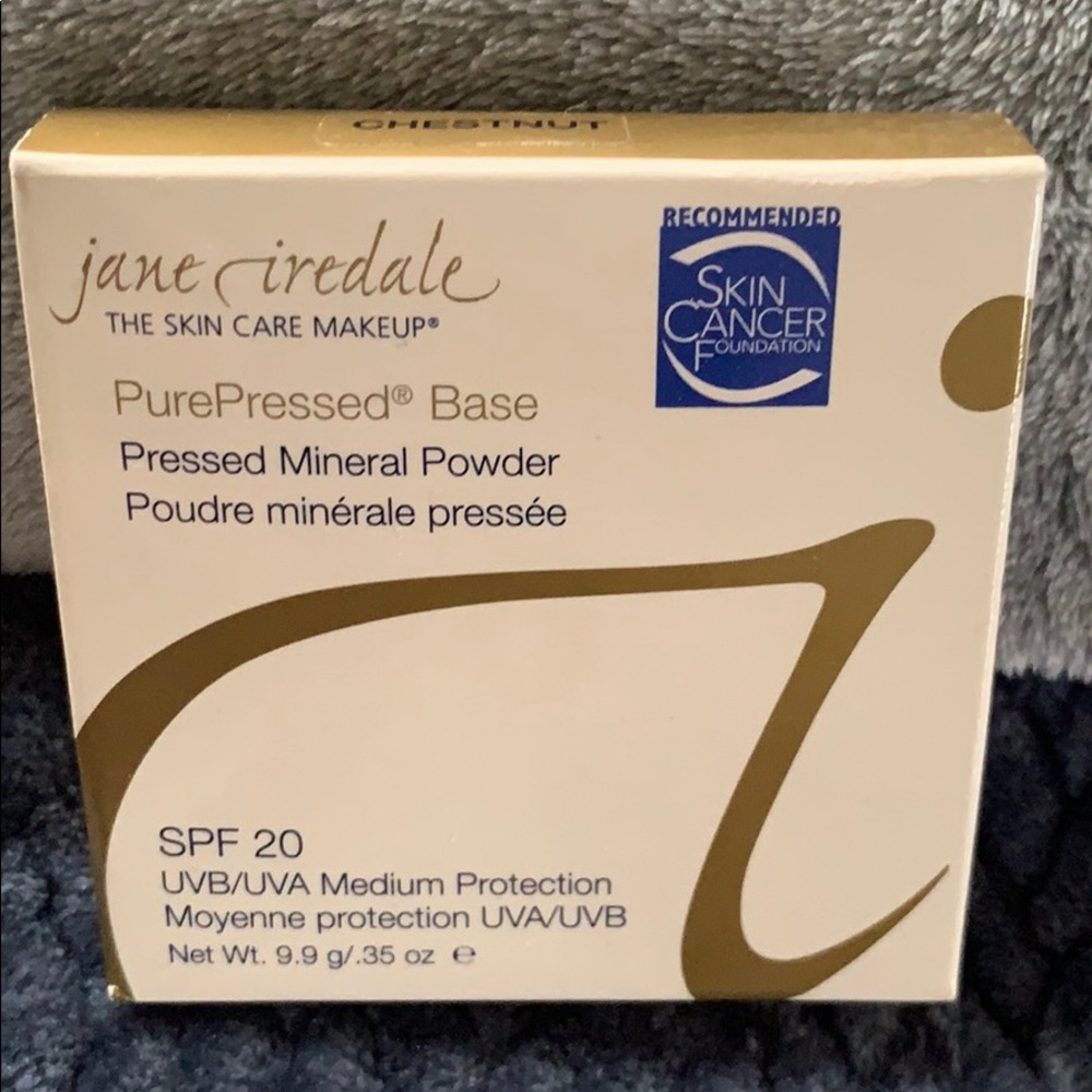 NIB. Jane Iredale Pure Pressed Base in CHESTNUT.